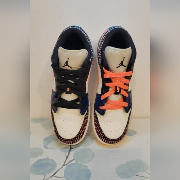 Nike Air Jordan1 Mid MMD (GS)  Multi Color Youth Size 4 - Picture 4 of 8